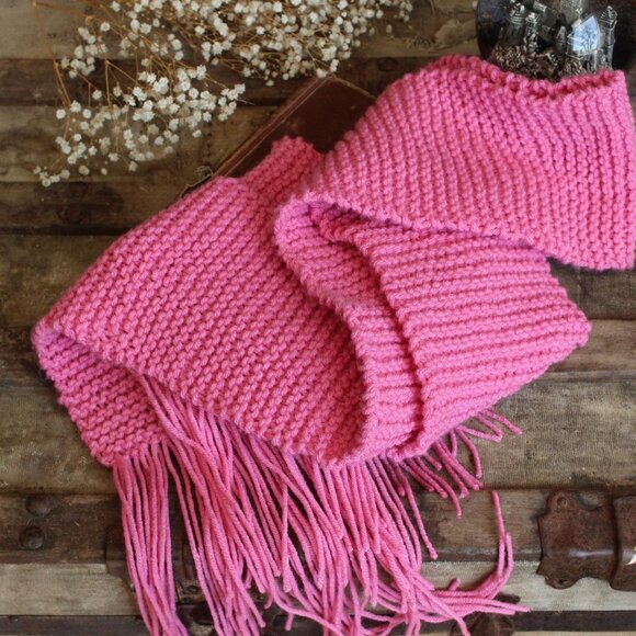 HandKnit Pink Scarf, Extra Long Yarn With Fringe, OOAK One Of A Kind - Picture 6 of 10